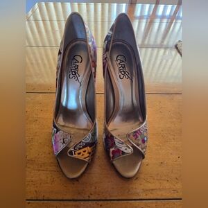 Beautiful Vintage Carlos Santana Heels Size 7